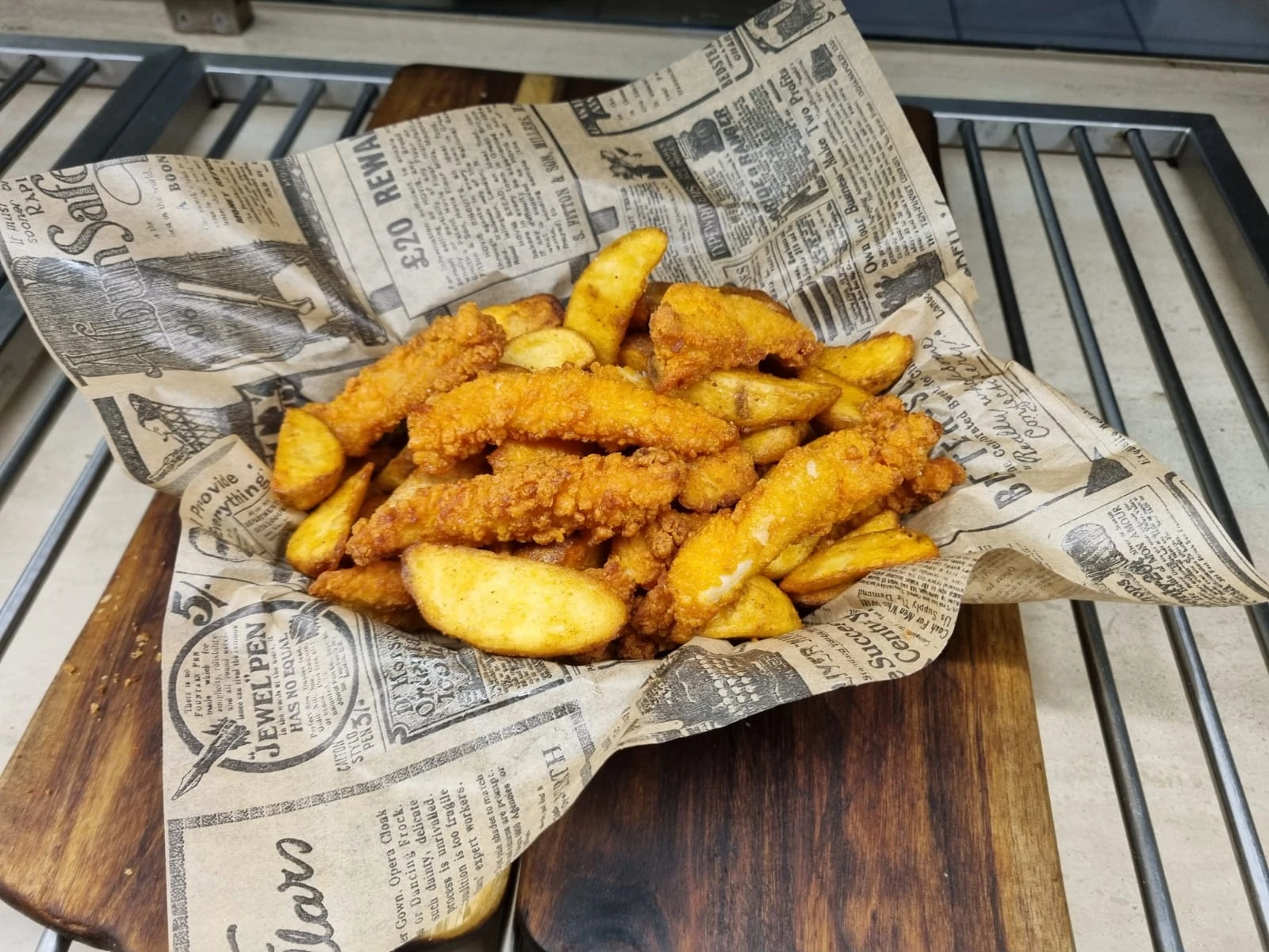 Special Chicken – Cheese Fries